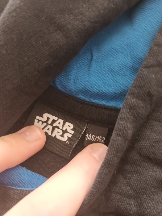 Продавам детско худи на Star wars