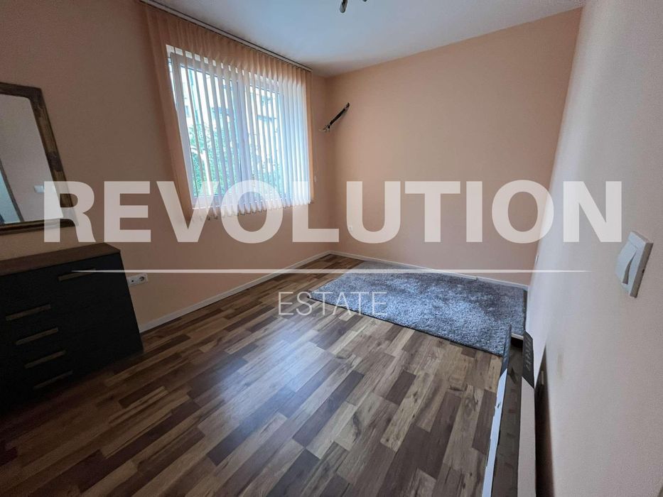 Дава се под наем Тристаен апартамент в Варна, Възраждане 1 - 97 кв.м за 550 € - Снимка #4