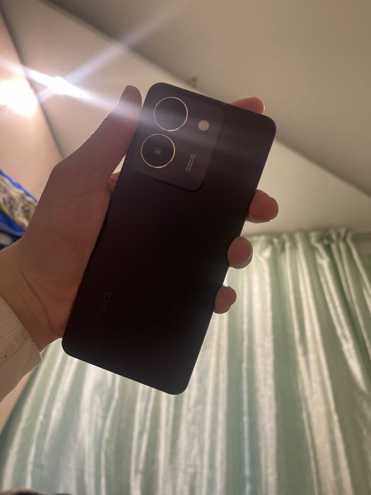 Vivo Y27s 128/8+8 igravoy telefon