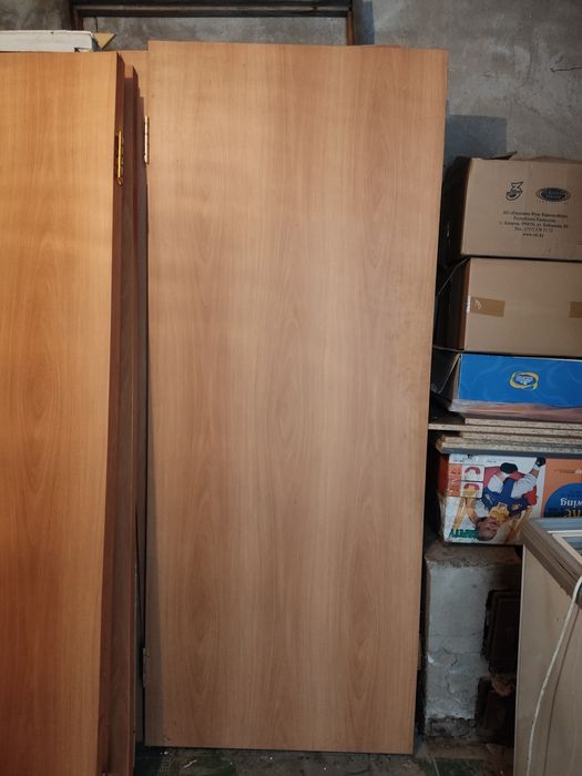 ПРОДАМ межкомнатные ДВЕРИ со стеклом и глухие