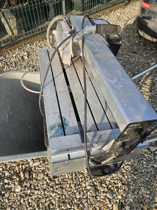 Masina de taiat gresie ,marmura, pavaj