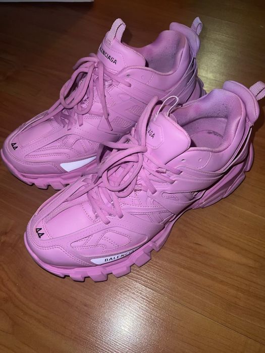 Balenciaga track
