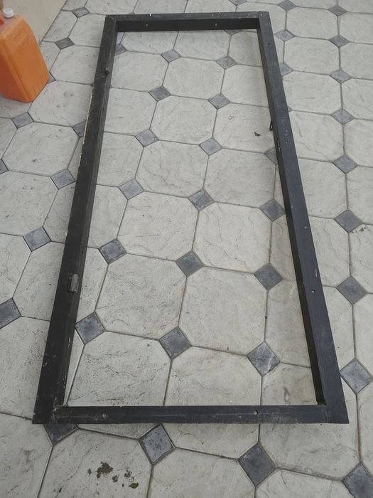 Продам входную дверь