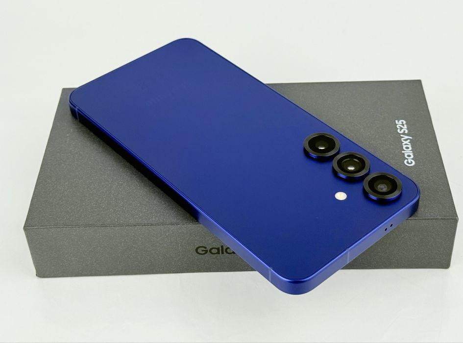 НОВ! Samsung Galaxy S25 5G 512GB 12RAM Navy 2г. Гаранция!
