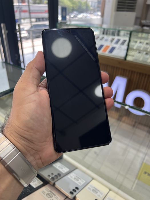 Продается (Nasiya-Вариант-Рассрочка) Galaxy S20 Ultra в отличном сост