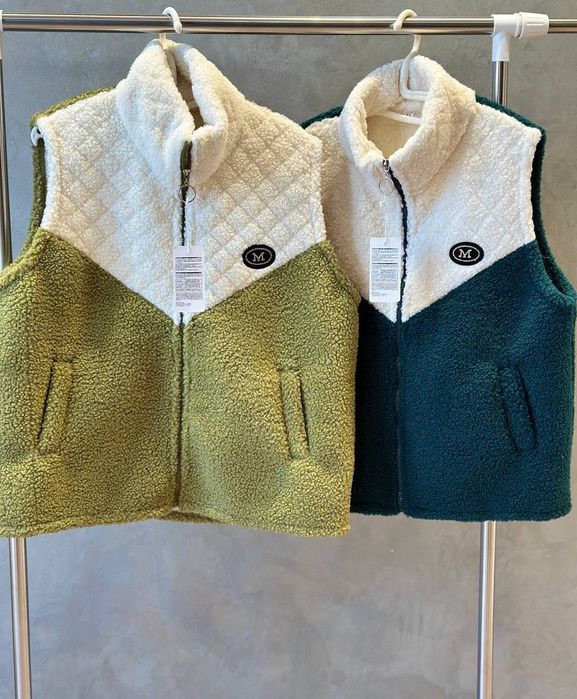 Женская жилетка. Новая. Корея