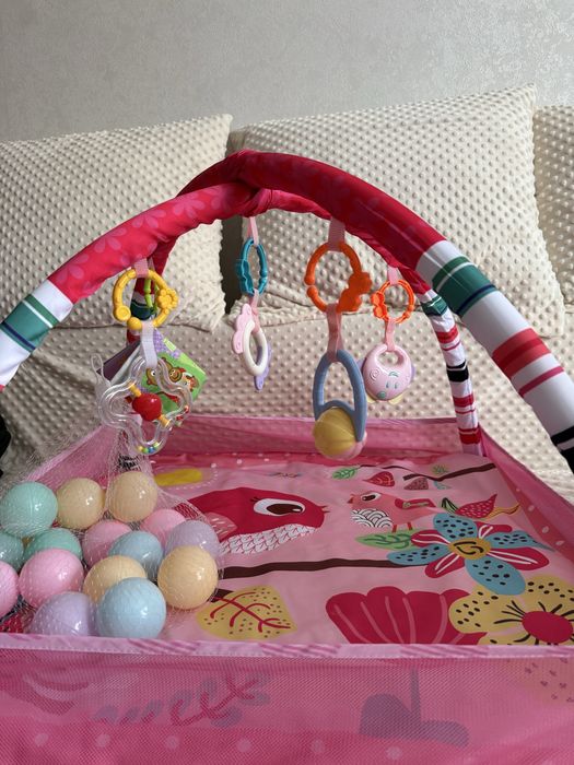 развивающий коврик с игрушками