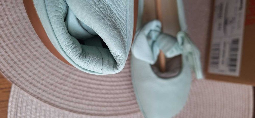 Нови боси сникърси/обувки/маратонки/балерини - Primigi, Camper - н.35