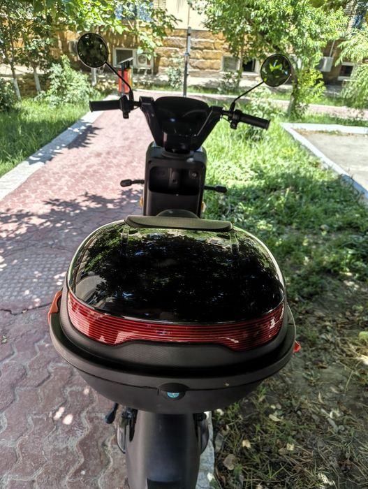 Электроскутер E-Bike