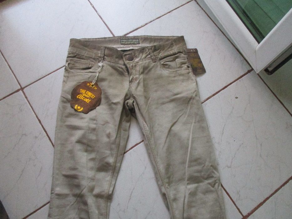 Дамски дънки ЛОТ НОВИ