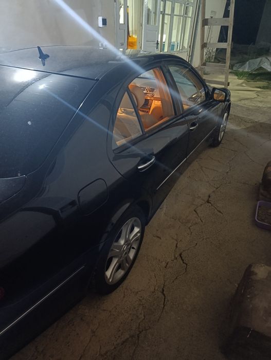 Mercedes w211 E200