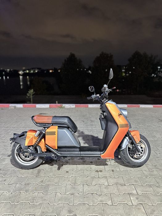 Scuter electric s701