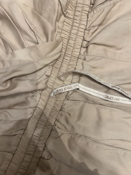 Gaudi дамски гащеризон в бежов нюанс от памук с лек и удобен силует