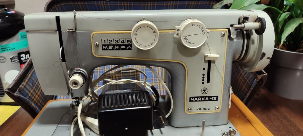 Швейная машинка чайка 3