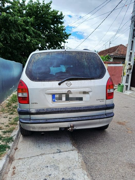Vand autoturism marc opel zagia, anul fabricatiei 2000, pret 1000 de euro.Masina se afla in loc. Murgeni, jud Vaslui.a Opel
