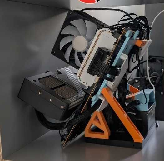 Carcasă PC Open Frame SFX – „The Frame” !Neagra!