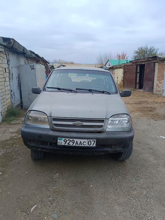 Продам внедорожник ниву шевролет