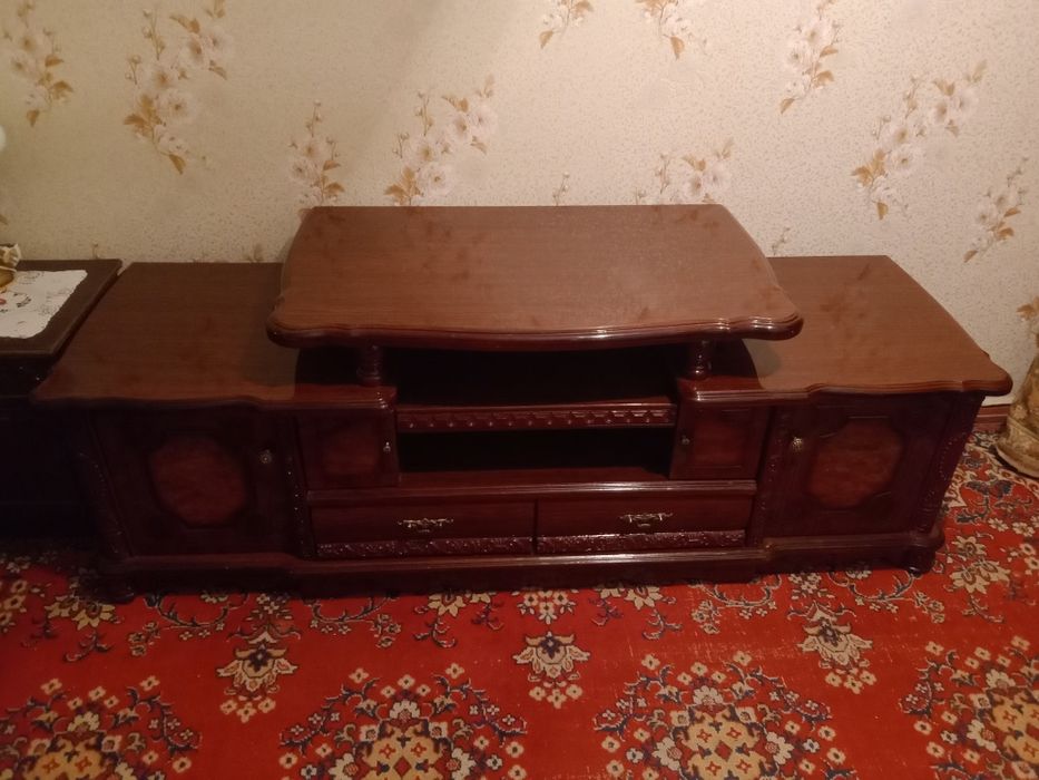 Тумба под телевизор