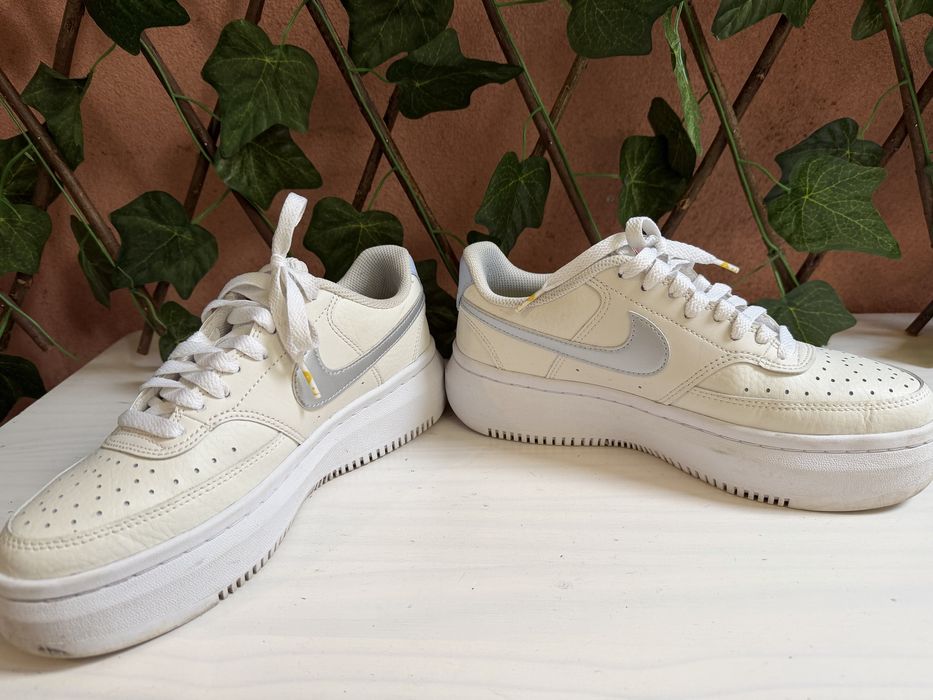 Дамски маратонки Nike