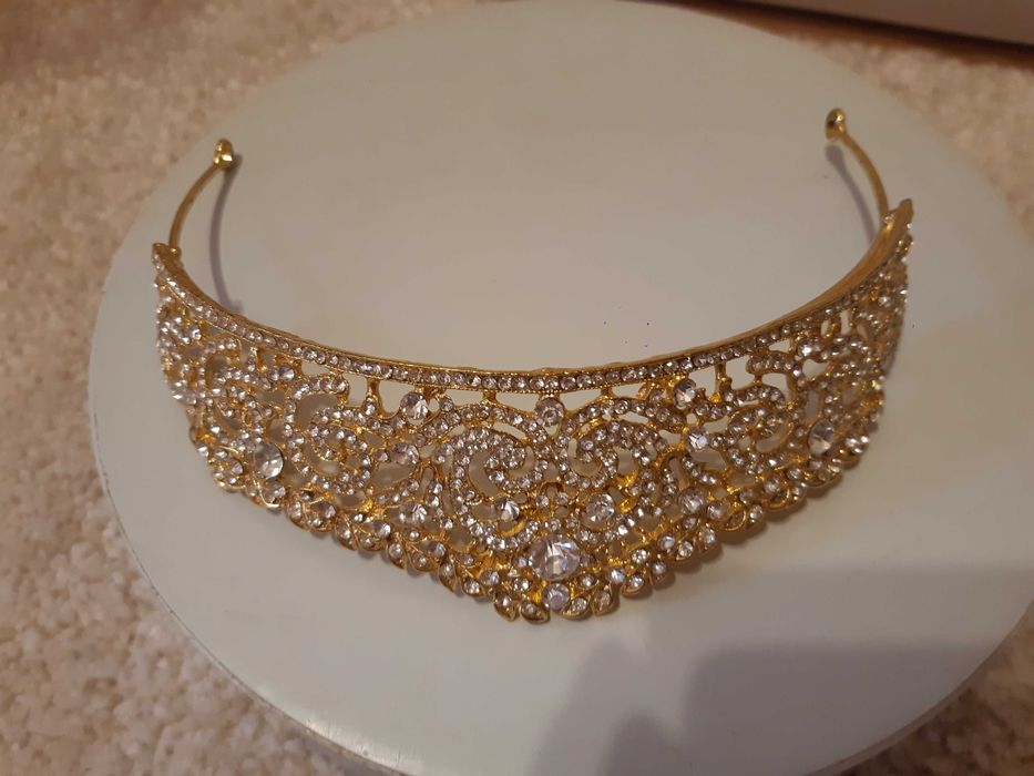 diadema superba tiara coronita printesa sau mireasa gen Paris