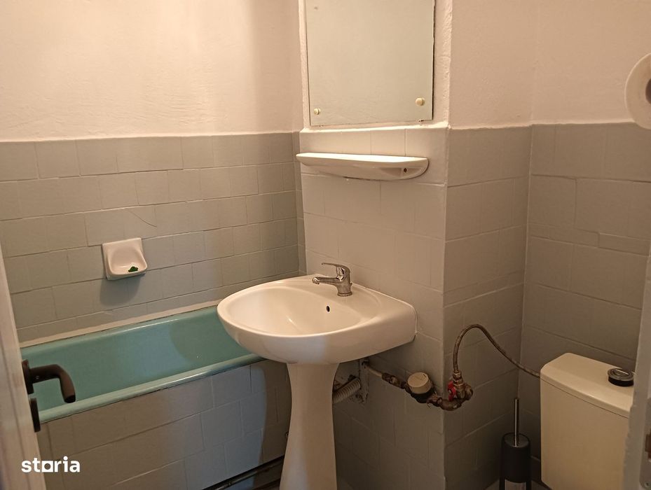 Închiriez ap.2 camere Stefan cel Mare,250 euro negociabil