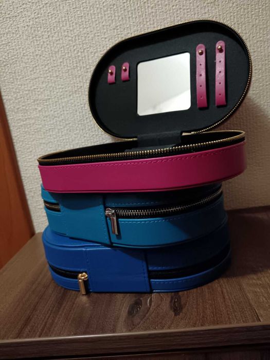 Нови красиви огледални,стъклени,пласмасови кутии за бижута.Бомбониера.