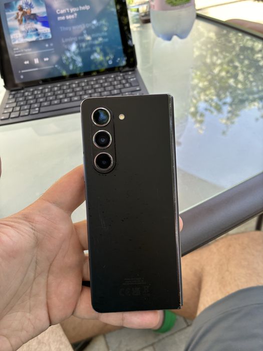 Samsung Fold 5 512 gb ram