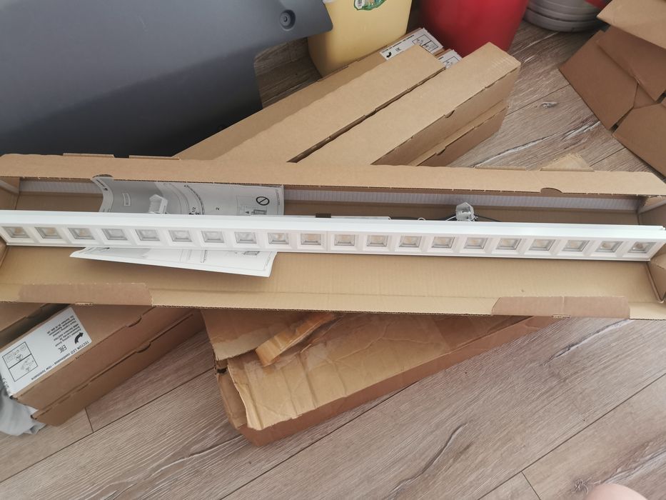 Spoturi, lampi neoane led