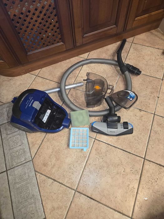 Прахосмукачка Phillips Power Pro compact Animal