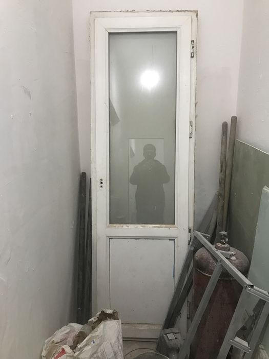 Продам пластиковое окно двери