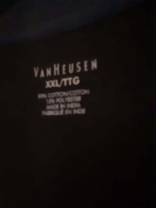 Голям мъжки пуловер.