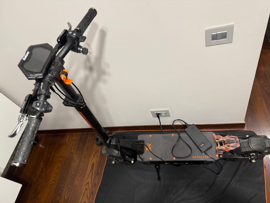 trotinetă electrică G2 master