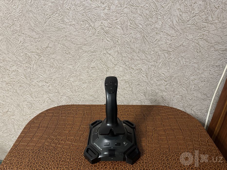Джойстик Logitech