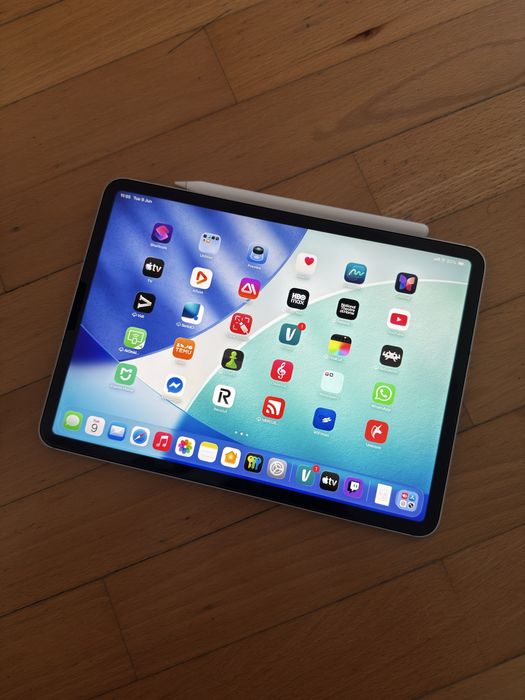 iPad Pro 11" + Apple Pencil 2 + Logi Combo Touch