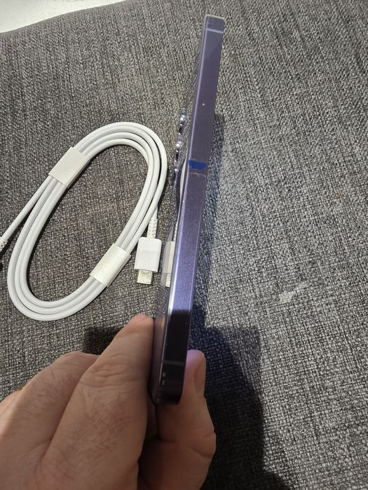 Samsung galaxy s24 violet/mov