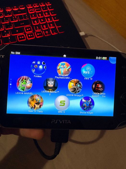 Конзола Sony PS vita модел PCH-1104