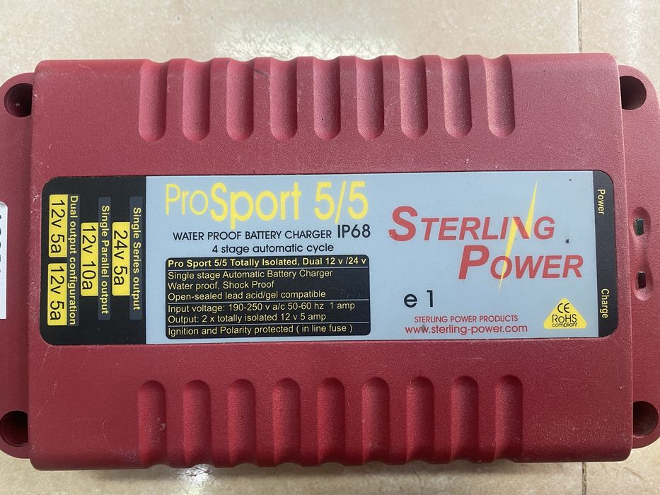 Водоустойчиво зарядно за акумулатор 12V-24V