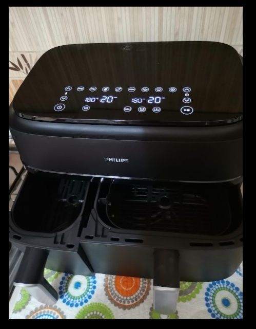 Airfryer Philips cu 2 recipiente capacitate 9 litri