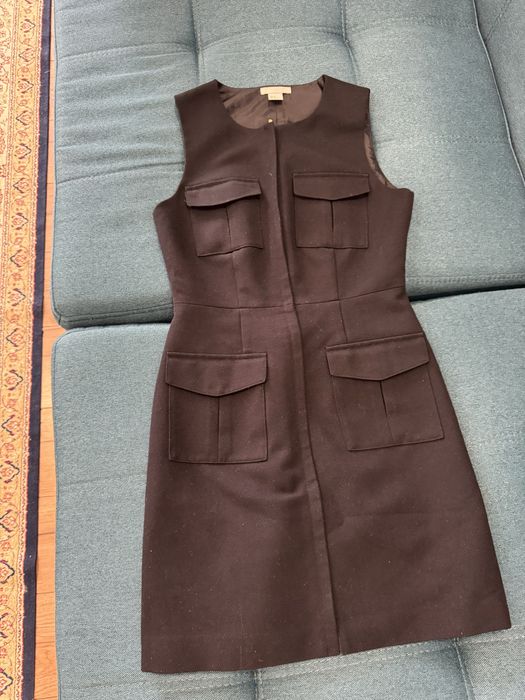 Темно синее платье футляр