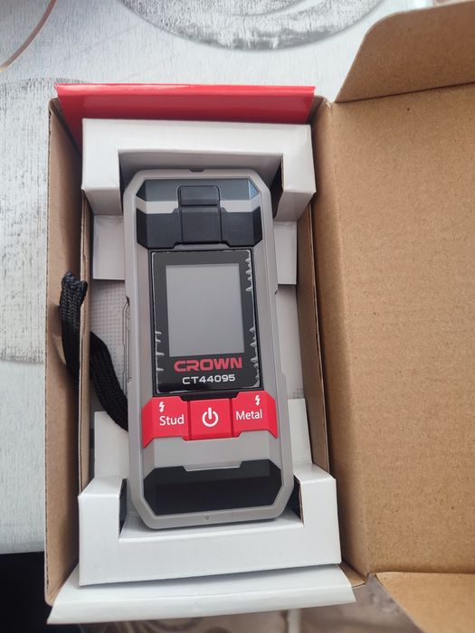 Детектор металла и кабеля CROWN