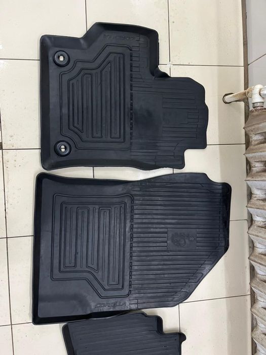 Полики Тойота каролла оригинал