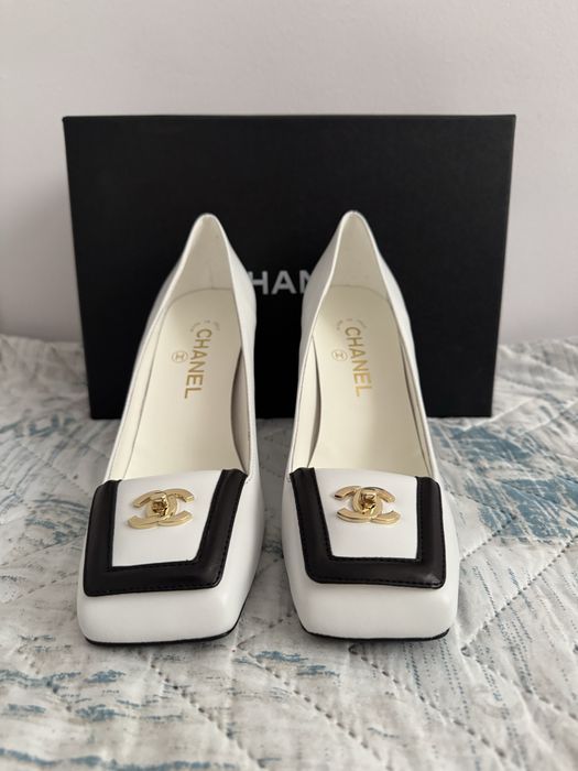 Обувки Chanel