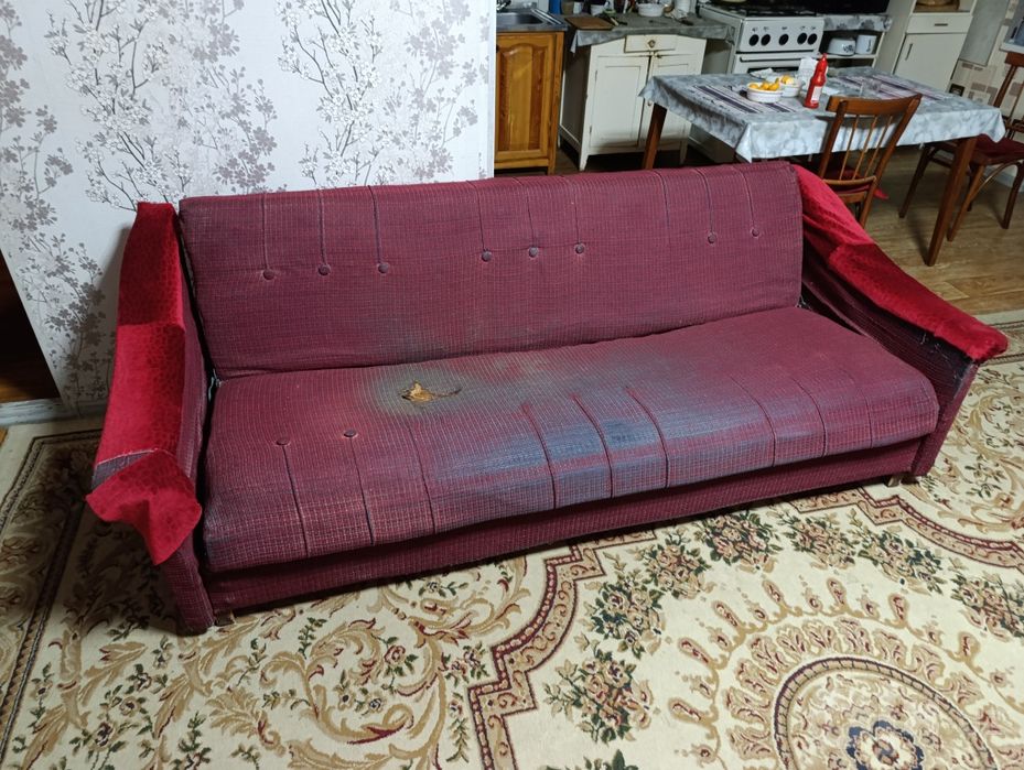 Отдам диван даром самовывоз