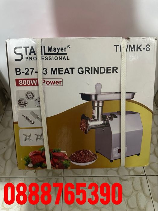 Професионална месомелачка 900 w.