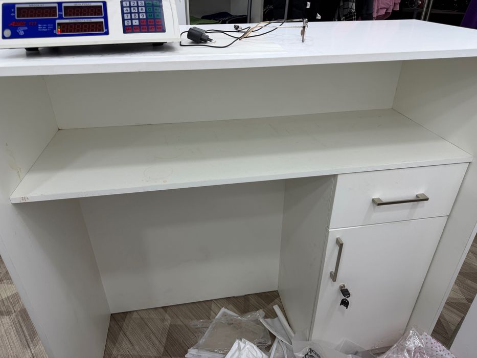 Срочно продается мебель ресепшен