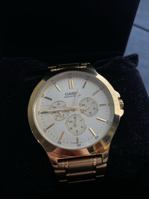 Продам часы Casio