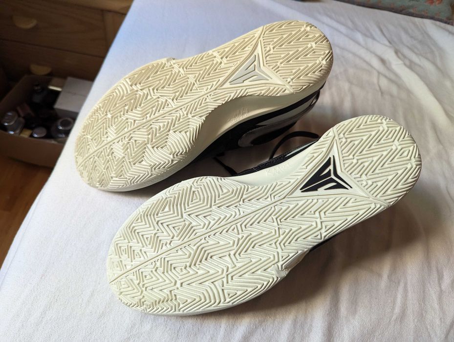 Vand Nike Ja Morant 1 negri noi marime 47