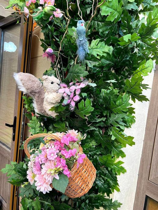 Sun'iy gullar va daraxtlar. Turli xildagi dekor xizmatlari.