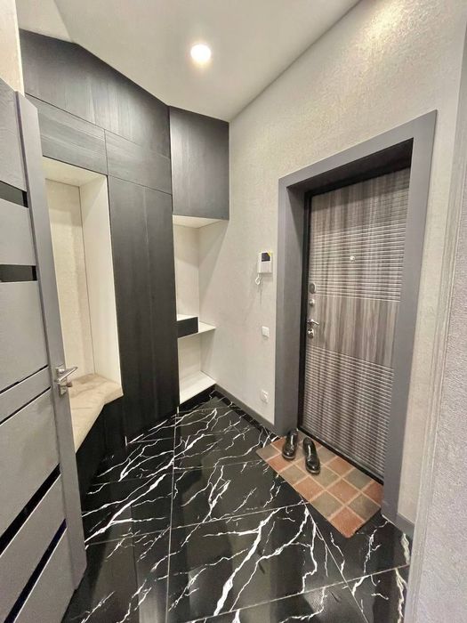 Сдается в аренду 2 комнатная на Ц2 Алайский со всеми удобствами.