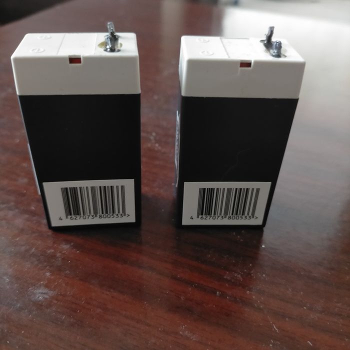 Продам пару аккумуляторов.